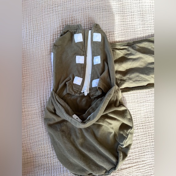 Two way swaddle - Picture 3 of 4